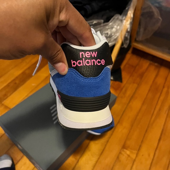 Men’s Size 10 New Balance - Picture 4 of 11